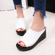 Wide Mouth Sandals Wedge heel